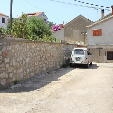 Apartment 8121a *