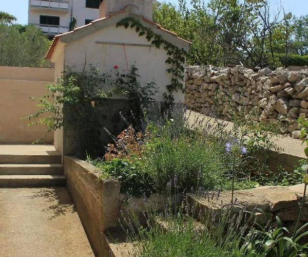 8121a Апартаменты Сали